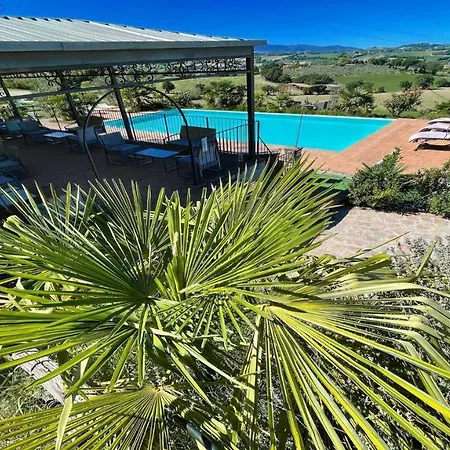 Villa Very Pretty Poolside, Jacuzzi, Gardens No01 *