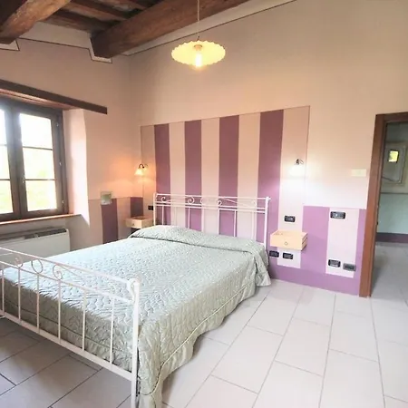 Villa Very Pretty Poolside, Jacuzzi, Gardens No01