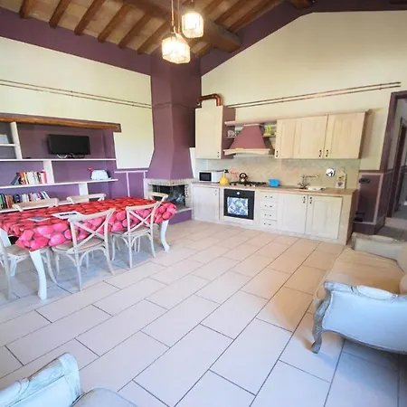 Very Pretty Poolside, Jacuzzi, Gardens No01 Villa