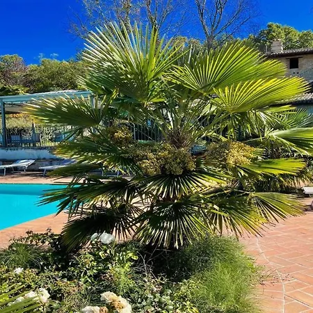 Villa Very Pretty Poolside, Jacuzzi, Gardens No01 Spoleto