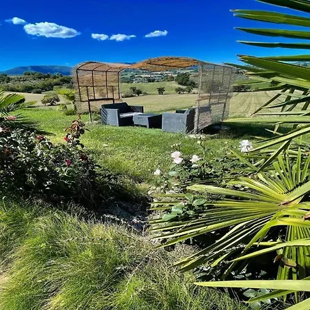 Villa Very Pretty Poolside, Jacuzzi, Gardens No01 *