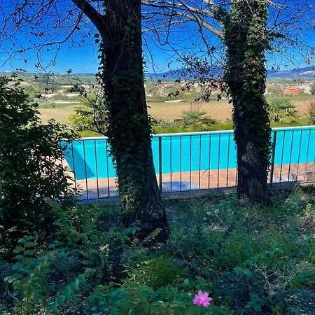 Villa Very Pretty Poolside, Jacuzzi, Gardens No01
